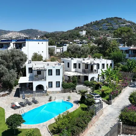 Yalikavak'ta Havuzlu Lueks Villa *