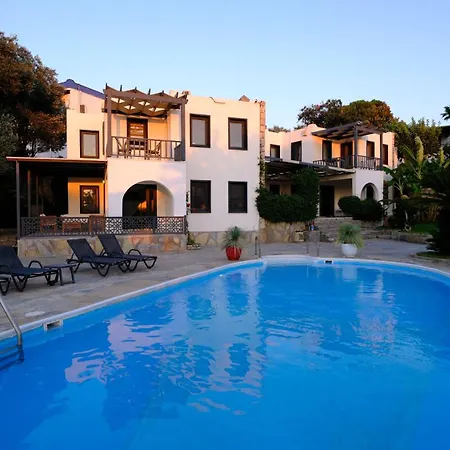 Yalikavak'ta Havuzlu Lueks Bodrum